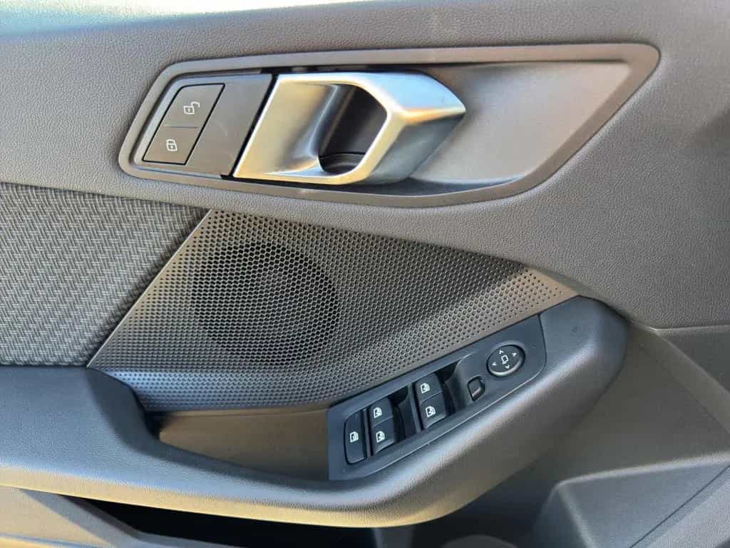 BMW 118 *LED*Apple*Navi*PDC*Fernlichtassistent*DAB* 01/2022-photo-19