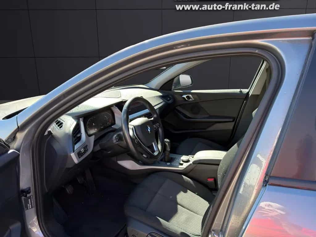 BMW 118 *LED*Apple*Navi*PDC*Fernlichtassistent*DAB* 01/2022-photo-8