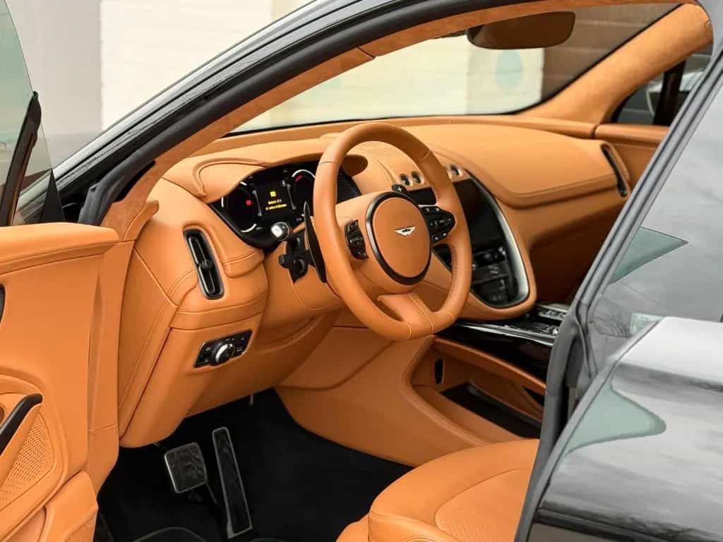 Aston Martin DBX 4.0 V8 09/2022-photo-17
