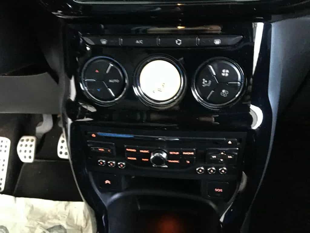 Citroën DS3 SportChic/42Tkm/Navi/LED/Tempo/PDC/Allwetter 06/2015-photo-17