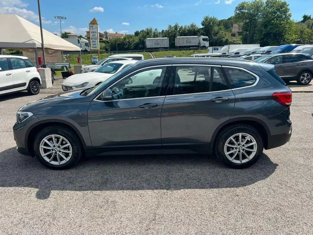 BMW X1 Bmw X1 sDrive18d 01/2021-photo-3