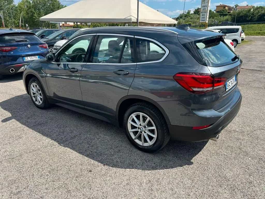 BMW X1 Bmw X1 sDrive18d 01/2021-photo-4