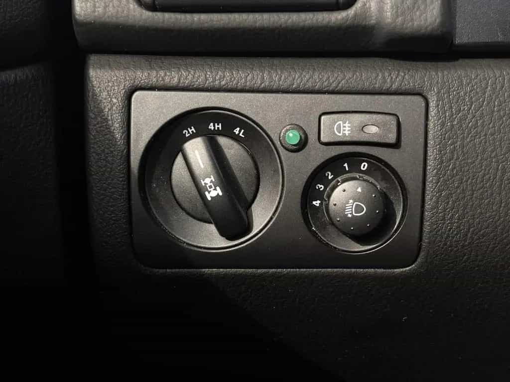 Ssangyong REXTON /4X4/AUTOMATIK/KAMERA/NAVI/7.SITZER/S-DACH 08/2017-photo-22