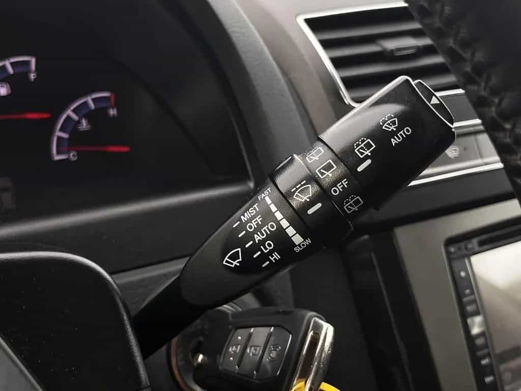 Ssangyong REXTON /4X4/AUTOMATIK/KAMERA/NAVI/7.SITZER/S-DACH 08/2017-photo-23