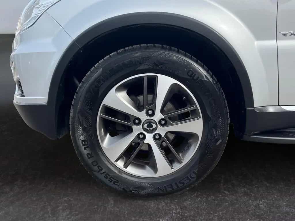 Ssangyong REXTON /4X4/AUTOMATIK/KAMERA/NAVI/7.SITZER/S-DACH 08/2017-photo-8