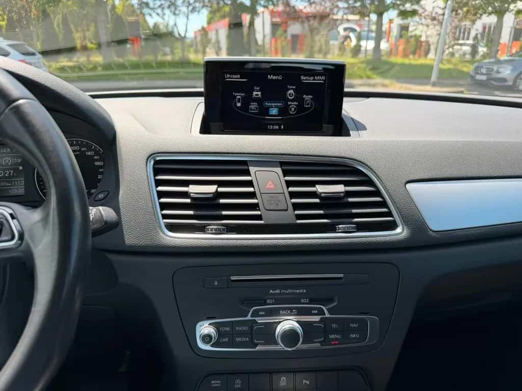 Audi Q3 sport S line Selection LED Navigation Klima 12/2018-photo-12