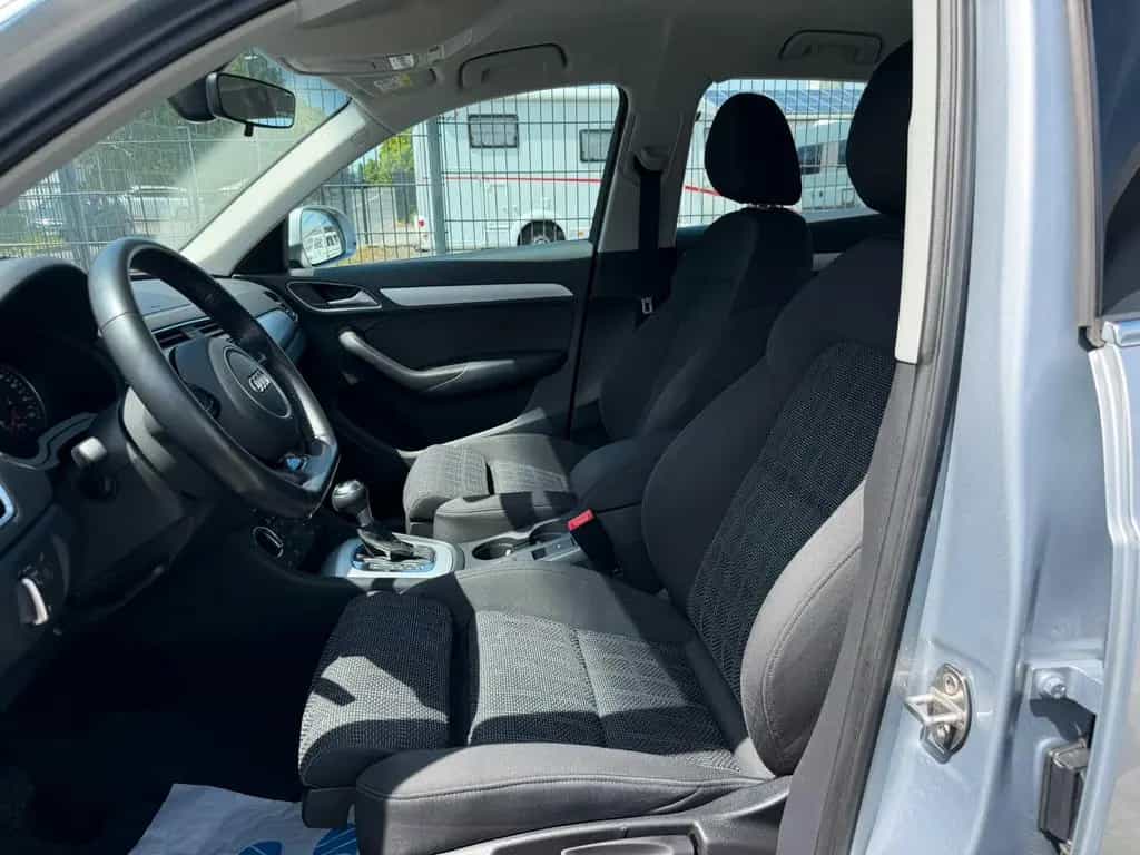 Audi Q3 sport S line Selection LED Navigation Klima 12/2018-photo-16