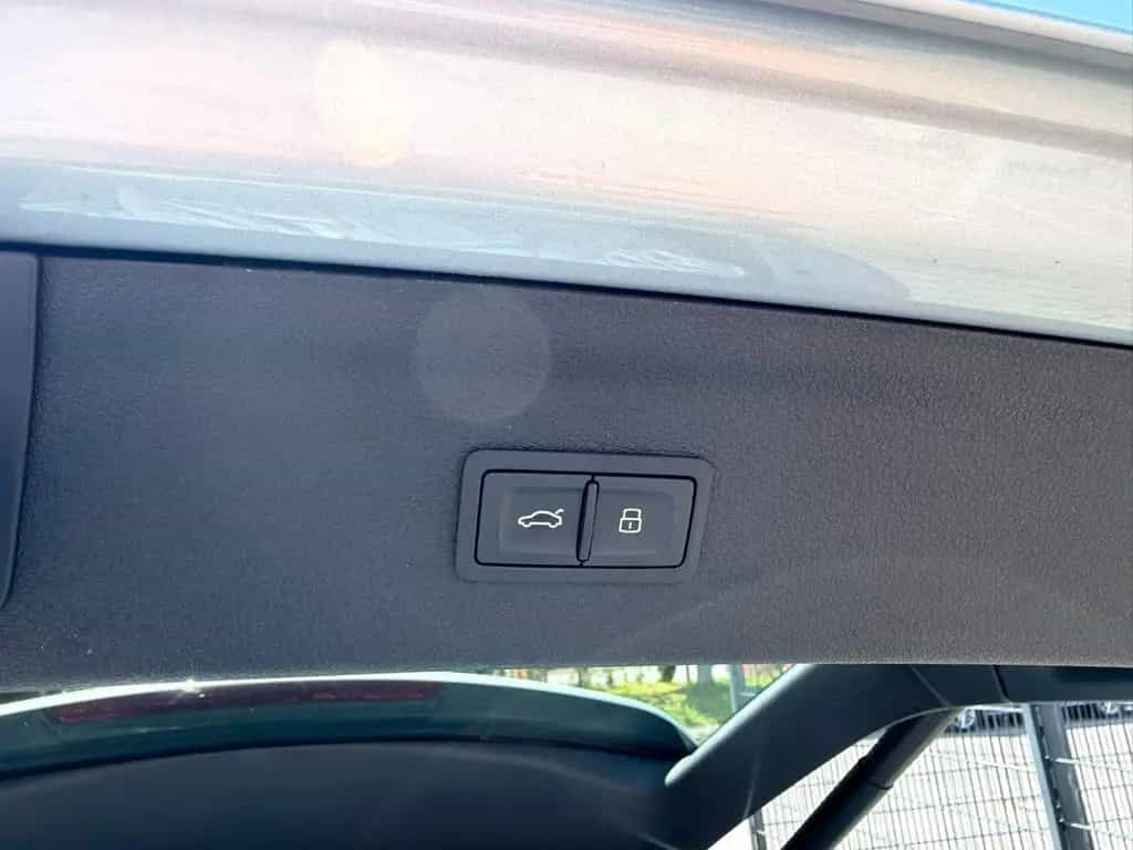 Audi Q3 sport S line Selection LED Navigation Klima 12/2018-photo-20