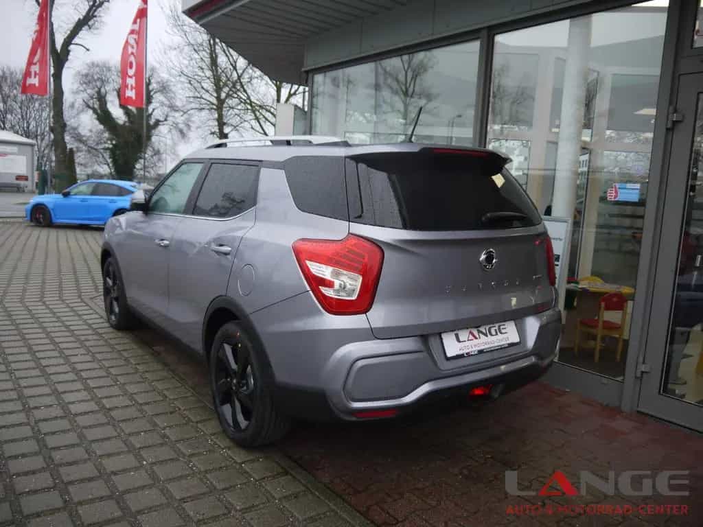Ssangyong Tivoli Grand Black Line 4x2 Automatik Navi Klima 04/2024-photo-3