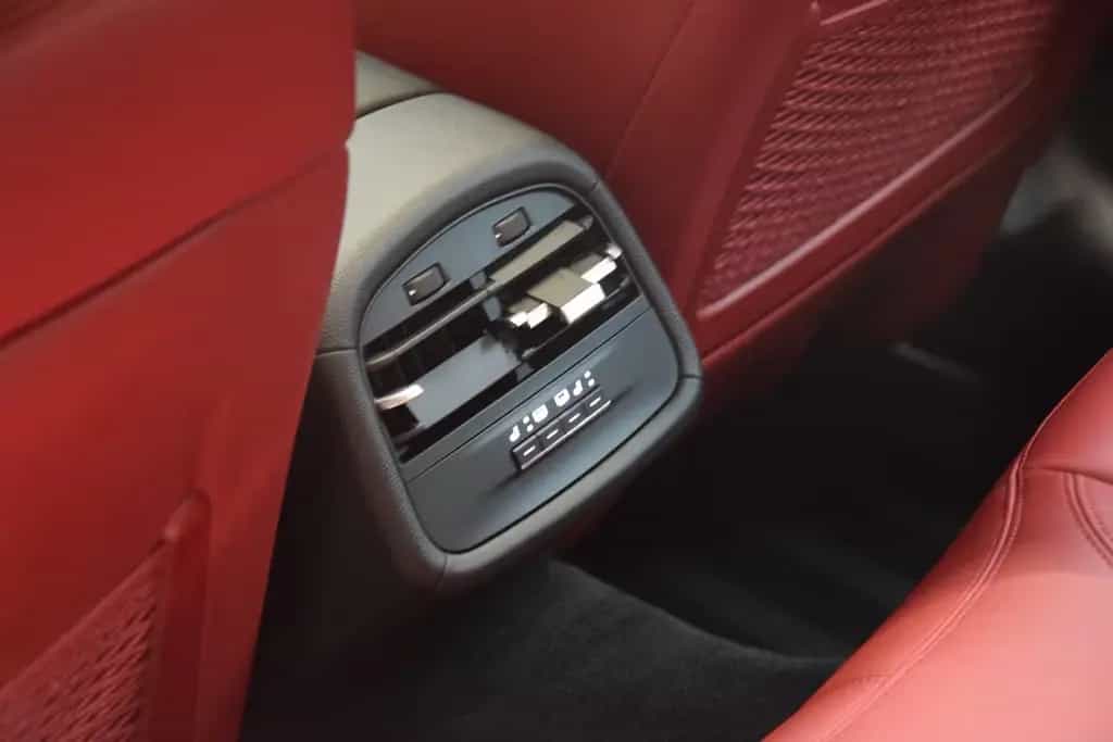 Maserati Ghibli Diesel Schiebedach Memory B&W Sitzbelüft. 07/2014-photo-28
