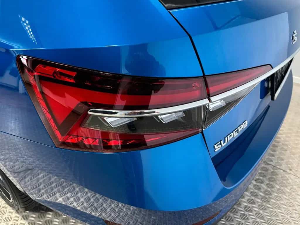 Skoda Superb Combi Style 4x4 AHK*StHz*LED*Kamera 06/2022-photo-25
