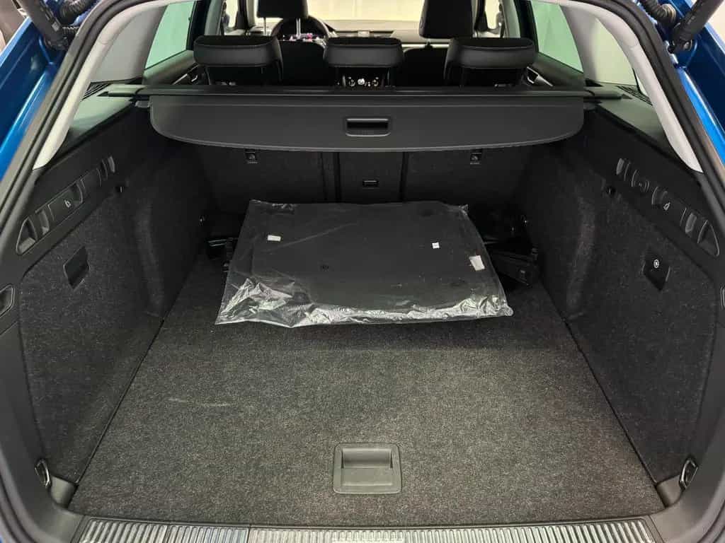 Skoda Superb Combi Style 4x4 AHK*StHz*LED*Kamera 06/2022-photo-27