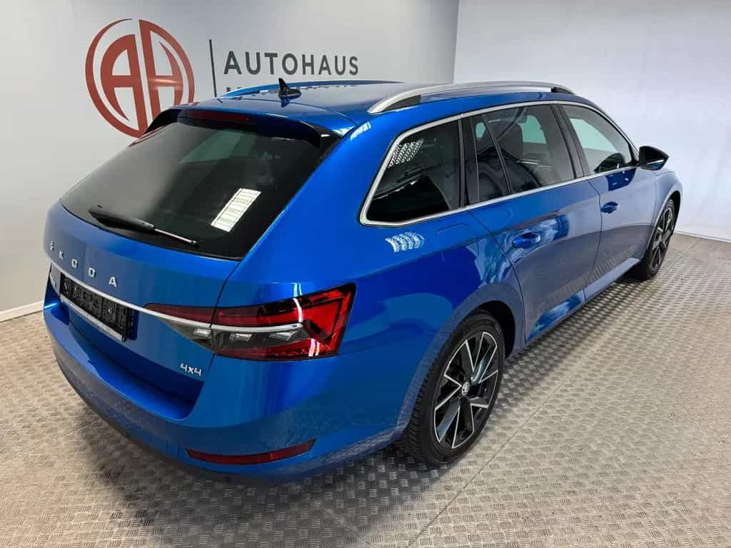 Skoda Superb Combi Style 4x4 AHK*StHz*LED*Kamera 06/2022-photo-5