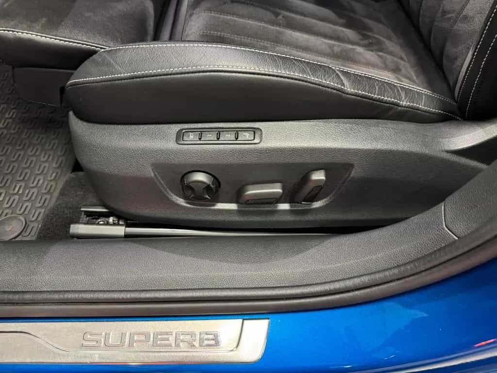 Skoda Superb Combi Style 4x4 AHK*StHz*LED*Kamera 06/2022-photo-9