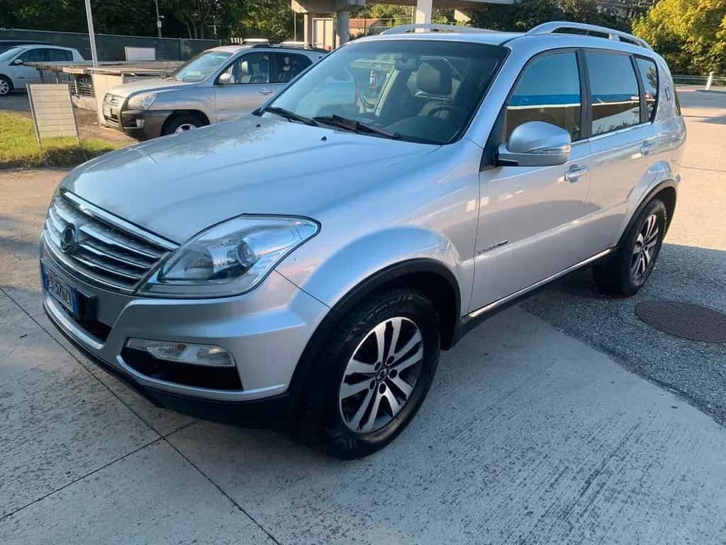 Ssangyong REXTON W 2.0 Xdi, 7 posti, solo 2 prop 10/2013-photo-0