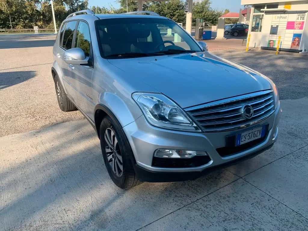 Ssangyong REXTON W 2.0 Xdi, 7 posti, solo 2 prop 10/2013-photo-1