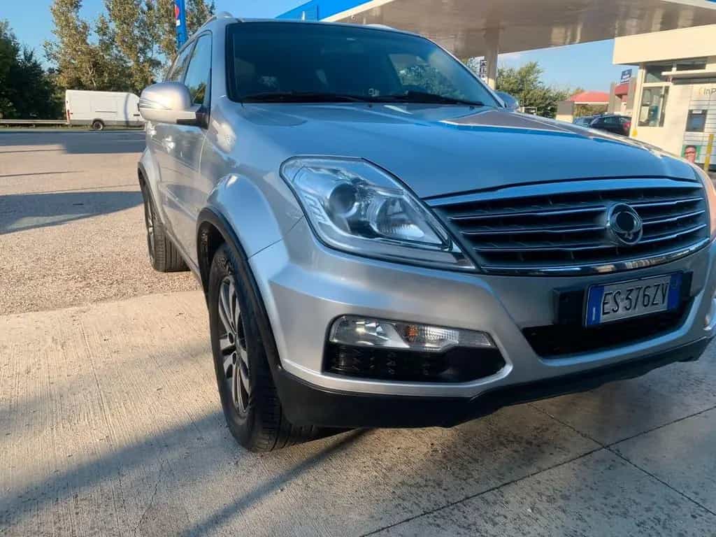 Ssangyong REXTON W 2.0 Xdi, 7 posti, solo 2 prop 10/2013-photo-4