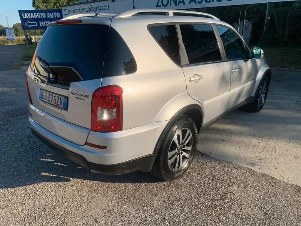 Ssangyong REXTON W 2.0 Xdi, 7 posti, solo 2 prop 10/2013-photo-7