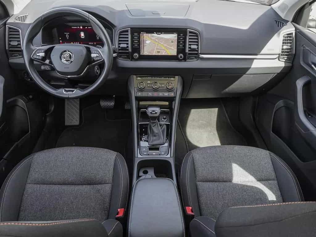 Skoda Karoq 1.5 TSI DSG Ambition Pano LED 08/2022-photo-10