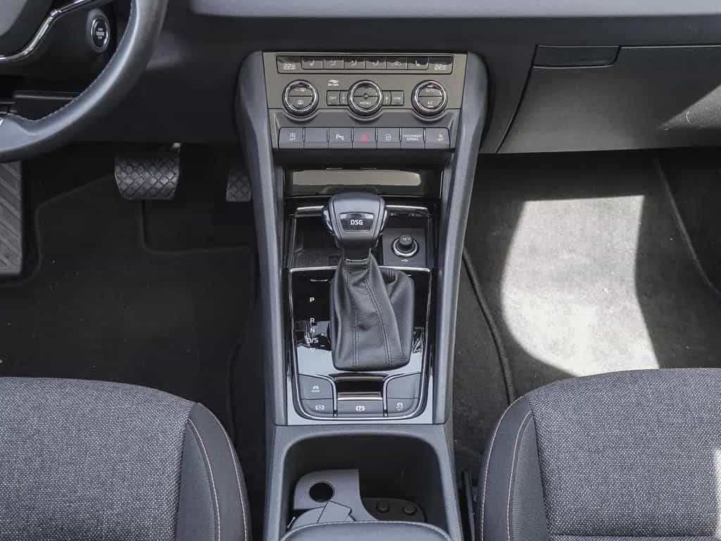 Skoda Karoq 1.5 TSI DSG Ambition Pano LED 08/2022-photo-13