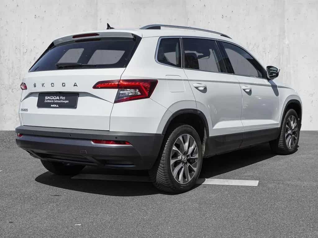 Skoda Karoq 1.5 TSI DSG Ambition Pano LED 08/2022-photo-3