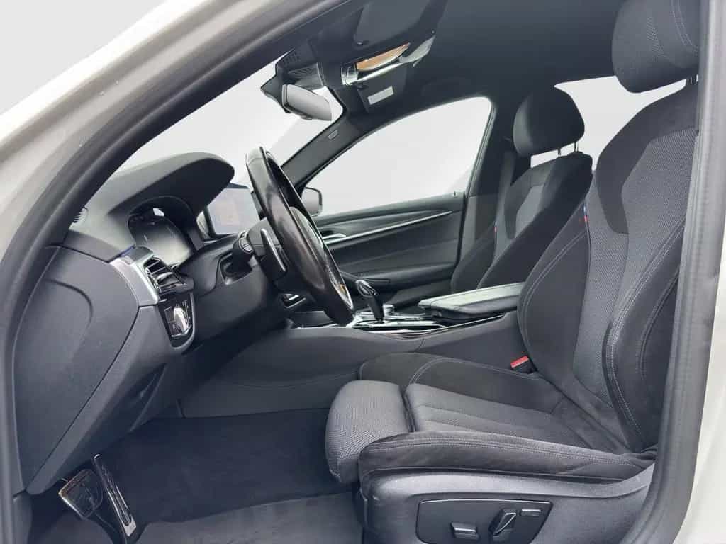 BMW 520 d Touring | M Sport | AHK | Driv.Assist. Prof 09/2021-photo-12