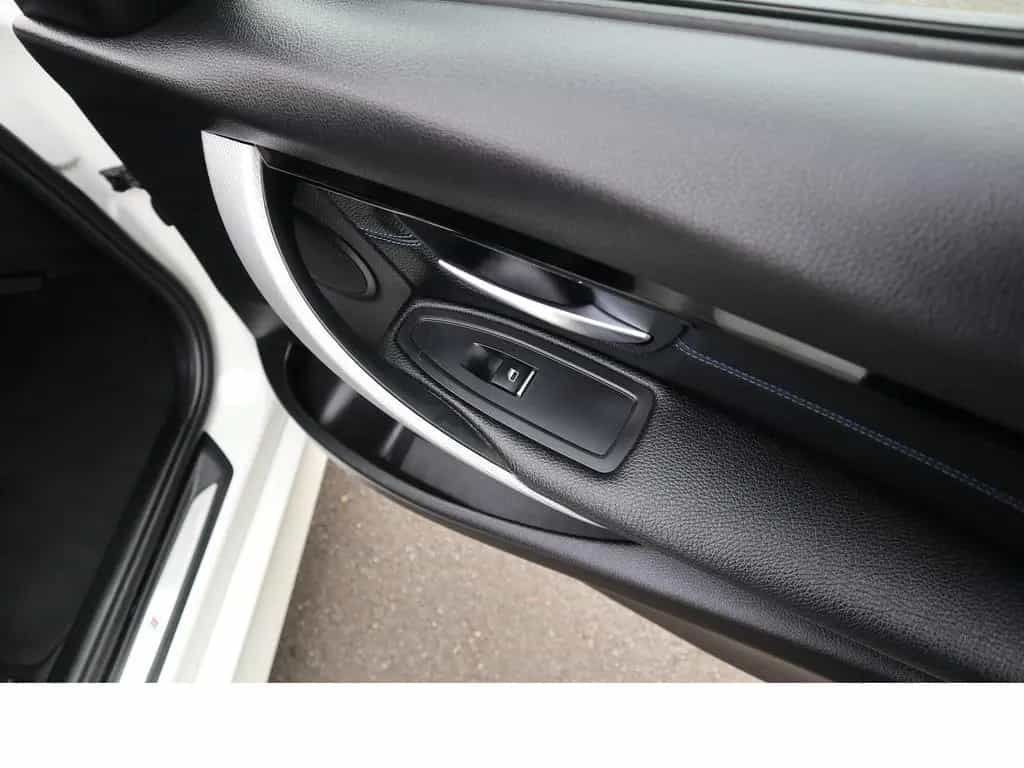 BMW 320 xDrive M Sport Navi Allrad Scheckheftgepfleg 10/2018-photo-11