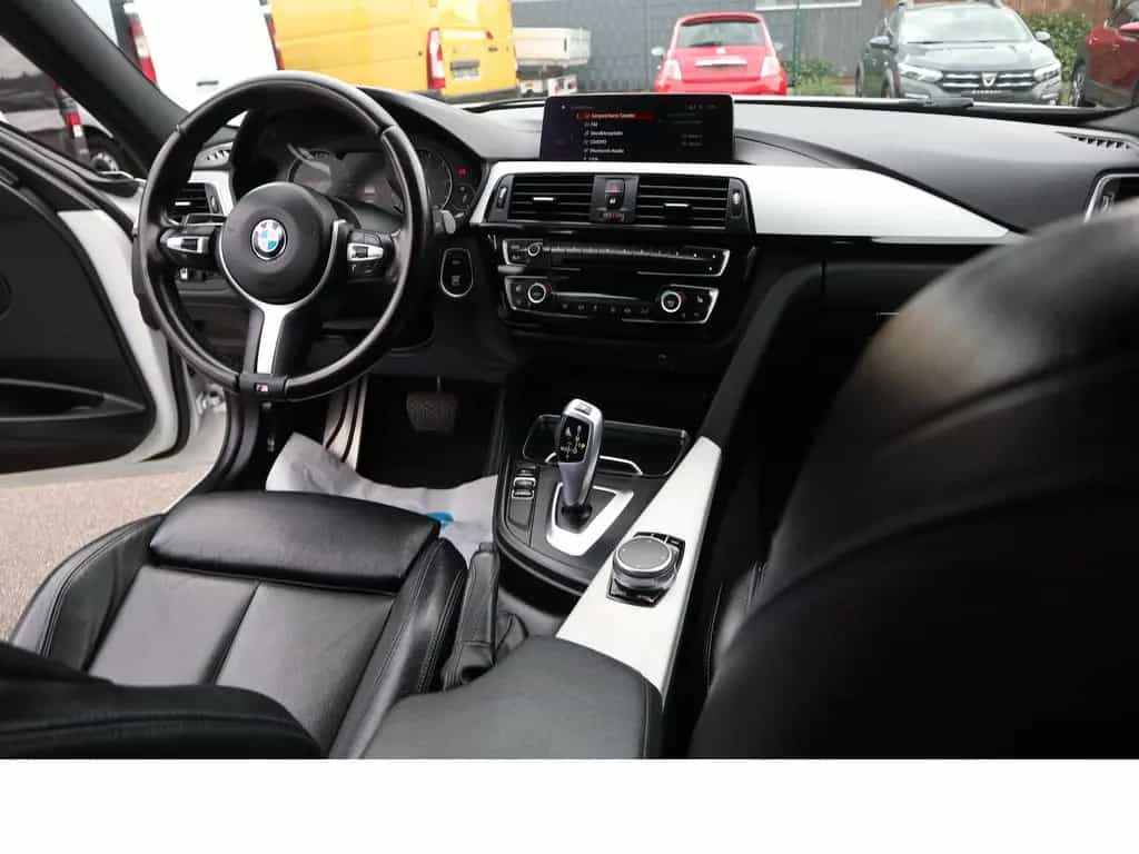 BMW 320 xDrive M Sport Navi Allrad Scheckheftgepfleg 10/2018-photo-15