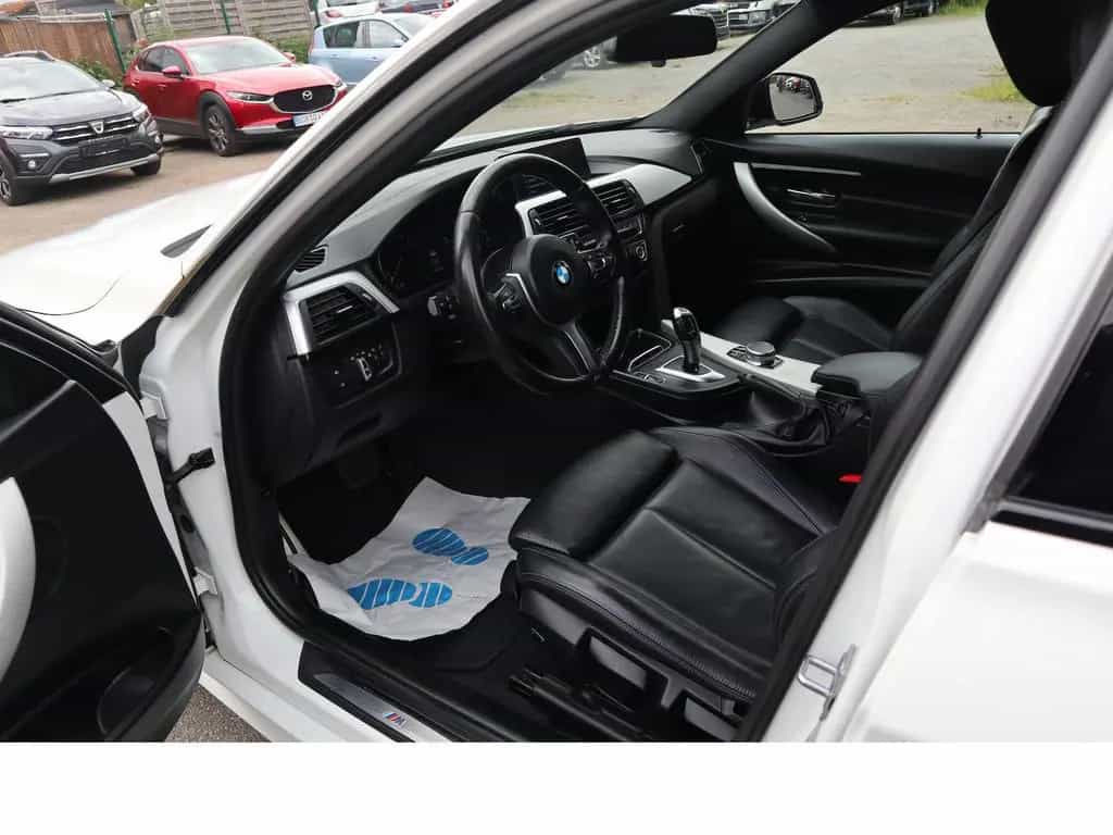 BMW 320 xDrive M Sport Navi Allrad Scheckheftgepfleg 10/2018-photo-6
