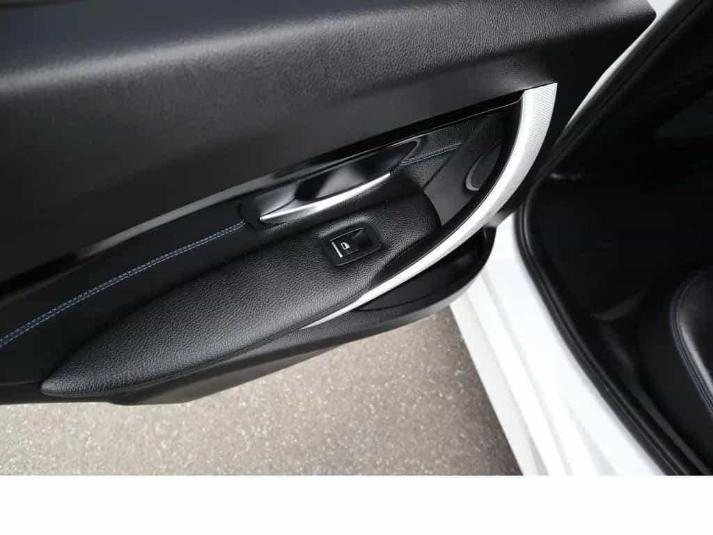 BMW 320 xDrive M Sport Navi Allrad Scheckheftgepfleg 10/2018-photo-9