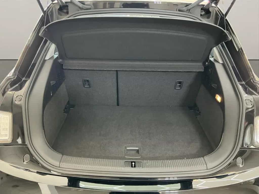 Audi A1 basis***MTL.RATE 150 €*** 06/2017-photo-9