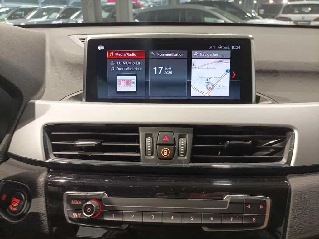 BMW X1 sDrive18d Navi|PDC|AHK|Kamera|Sitzhz 10/2021-photo-10
