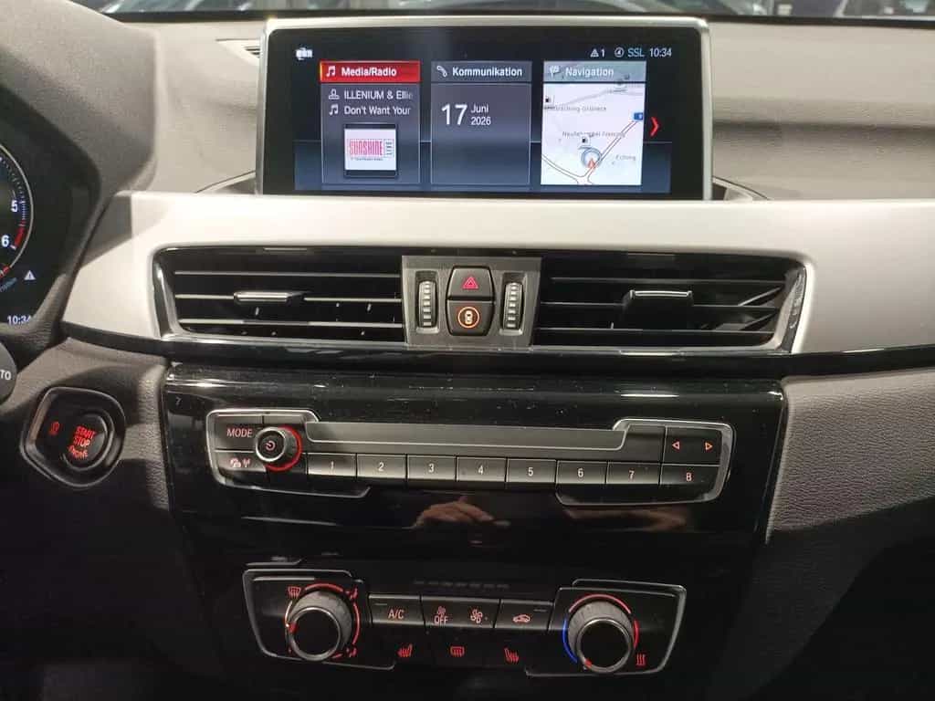 BMW X1 sDrive18d Navi|PDC|AHK|Kamera|Sitzhz 10/2021-photo-11