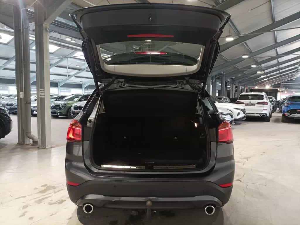BMW X1 sDrive18d Navi|PDC|AHK|Kamera|Sitzhz 10/2021-photo-5