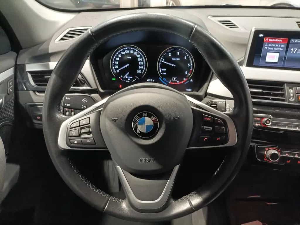 BMW X1 sDrive18d Navi|PDC|AHK|Kamera|Sitzhz 10/2021-photo-9