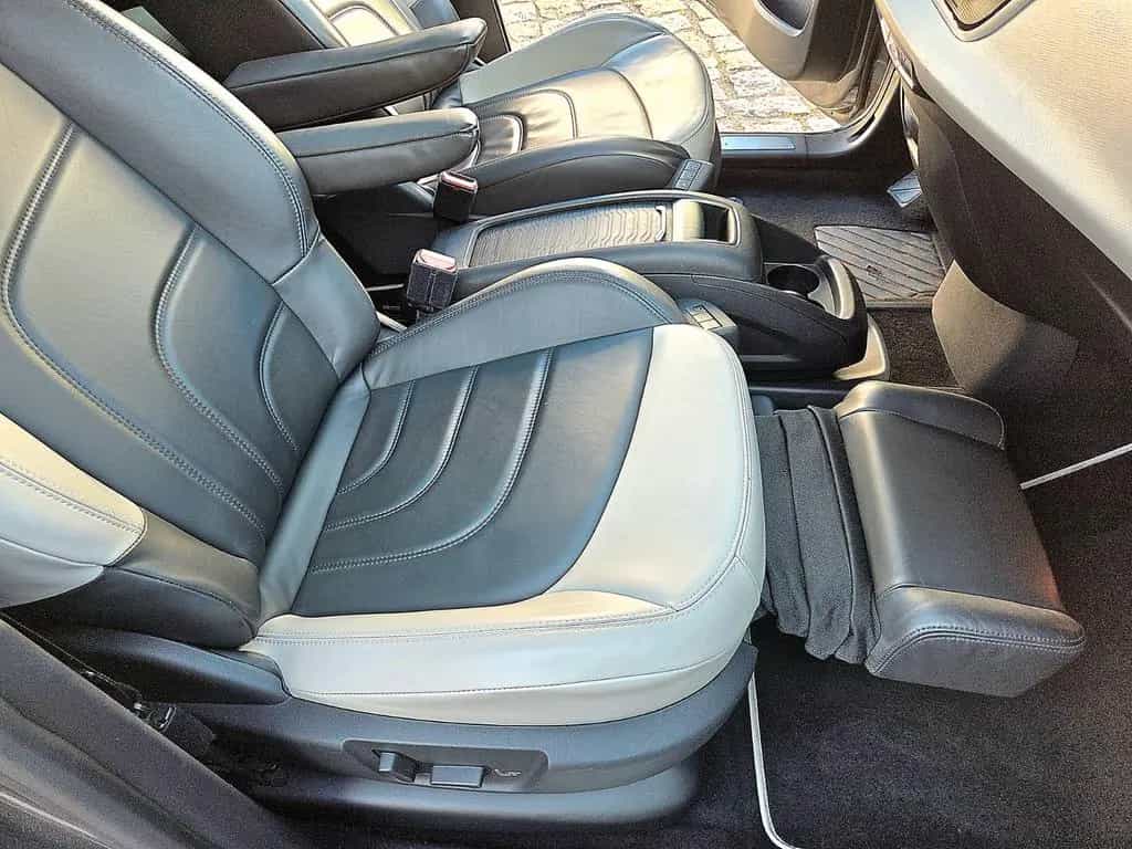 Citroën Grand C4 Picasso / SpaceTourer Grand C4 Picasso/Spacetourer Shine Pack Leder 07/2021-photo-32