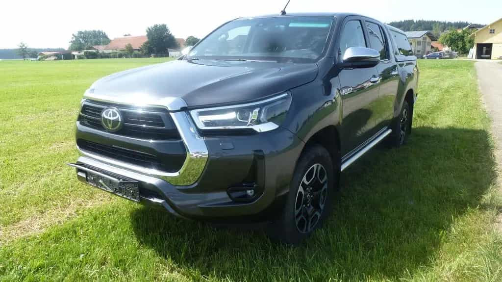 Toyota Hilux 09/2021-photo-3