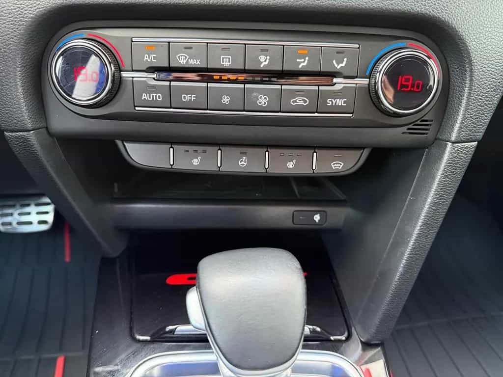 Kia pro cee'd / ProCeed ProCeed 1.6 T-GDI GT Automatik Panorama LED DAB 05/2019-photo-27
