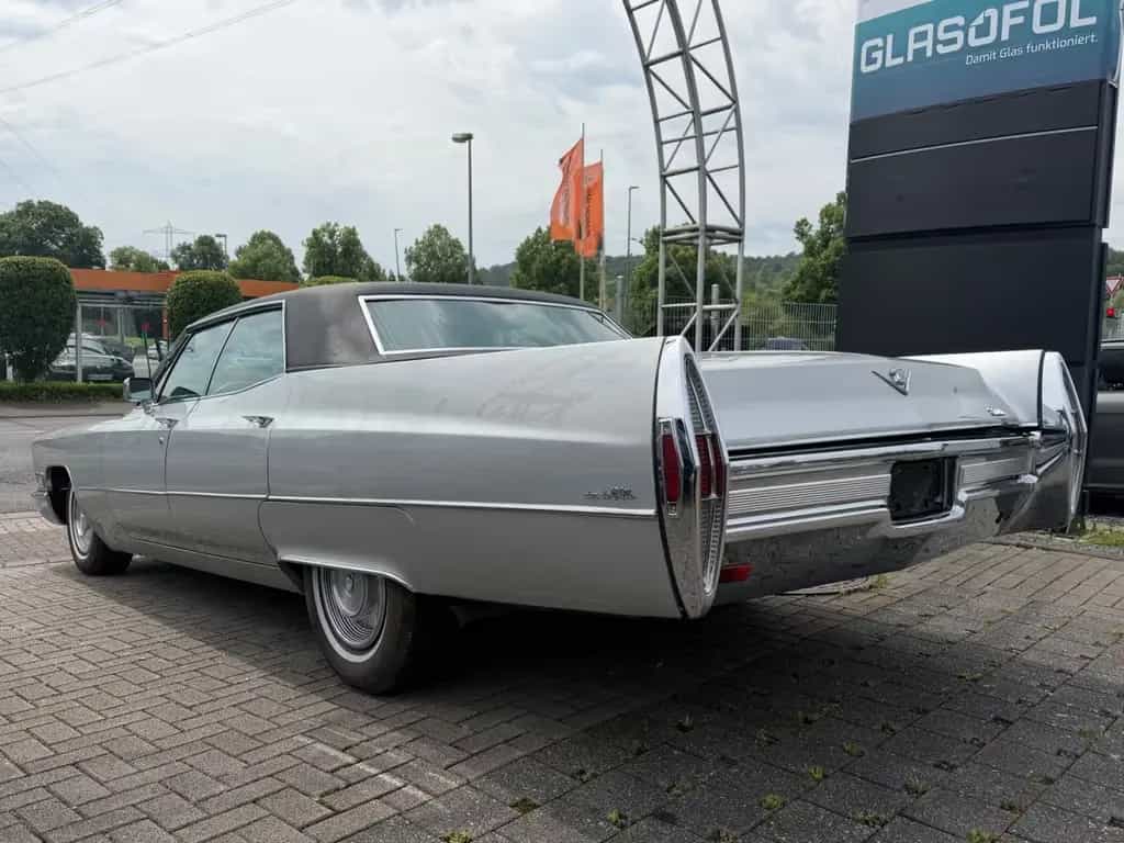 Cadillac Deville Sedan 7.7L/Klima/Leder/Automatik 03/1968-photo-2