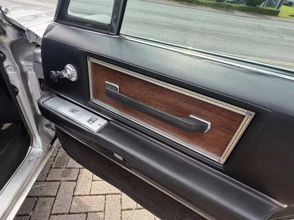 Cadillac Deville Sedan 7.7L/Klima/Leder/Automatik 03/1968-photo-22