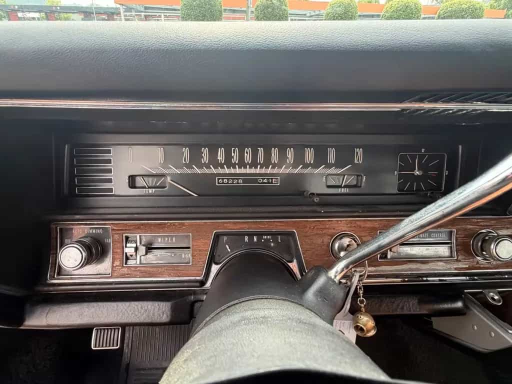 Cadillac Deville Sedan 7.7L/Klima/Leder/Automatik 03/1968-photo-24