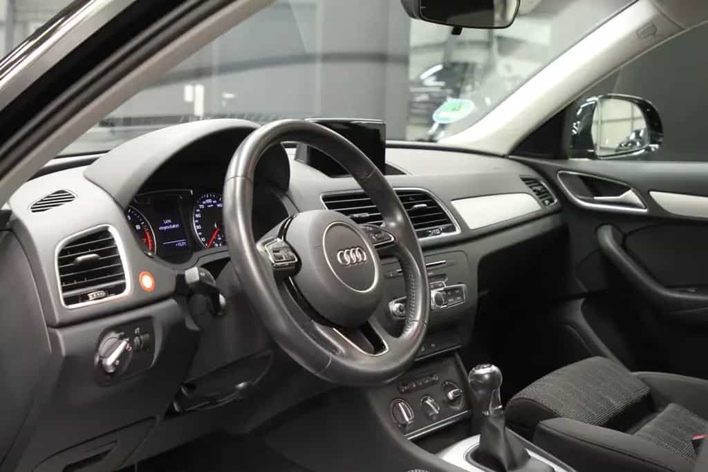 Audi Q3 sport Kamera SHZ AHK 8.Fach 11/2017-photo-12