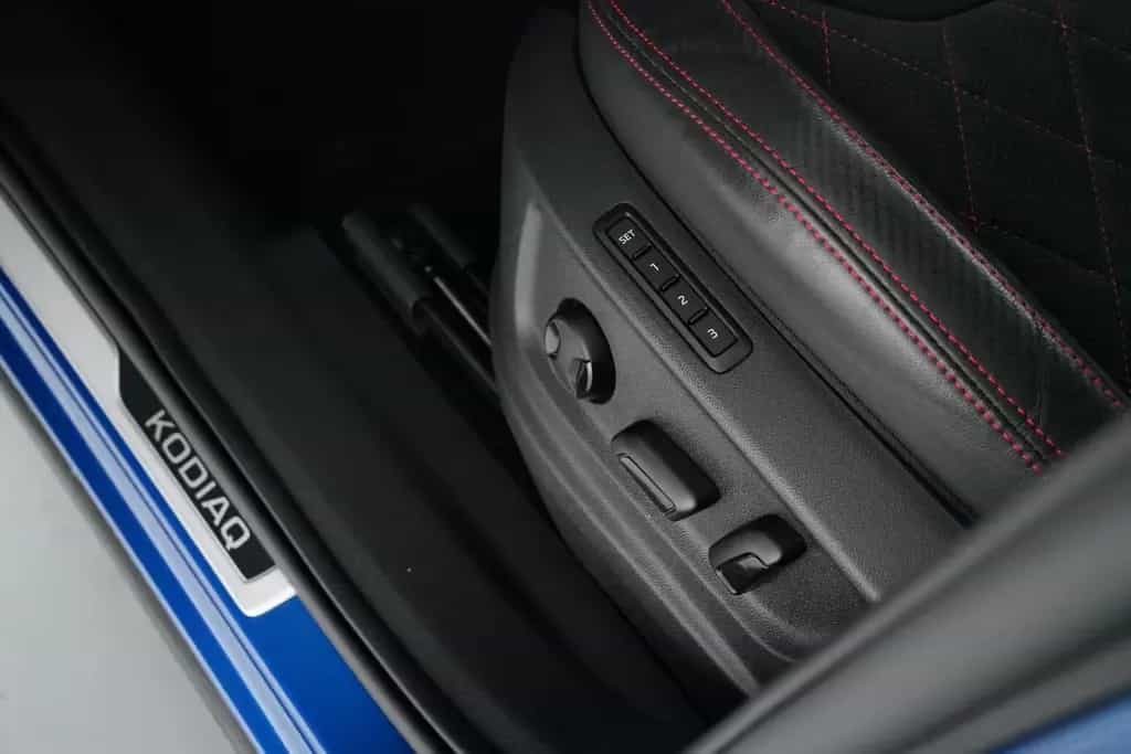 Skoda Kodiaq RS 2.0TSI DSG 4X4 STAND-HZ+MATRIX-LEDuvm 05/2022-photo-10