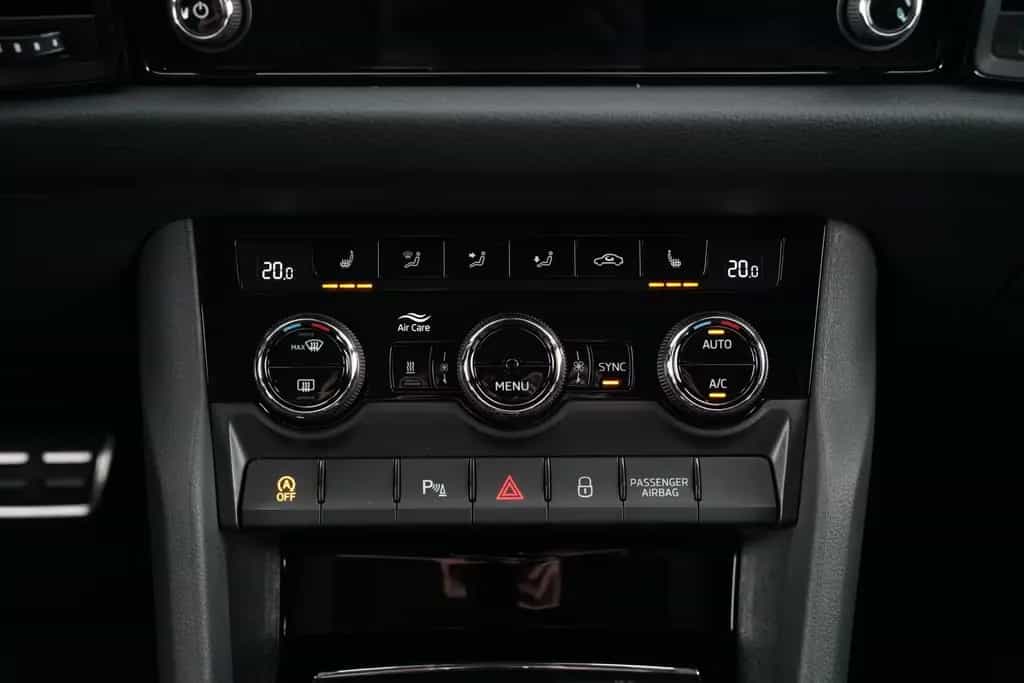 Skoda Kodiaq RS 2.0TSI DSG 4X4 STAND-HZ+MATRIX-LEDuvm 05/2022-photo-28