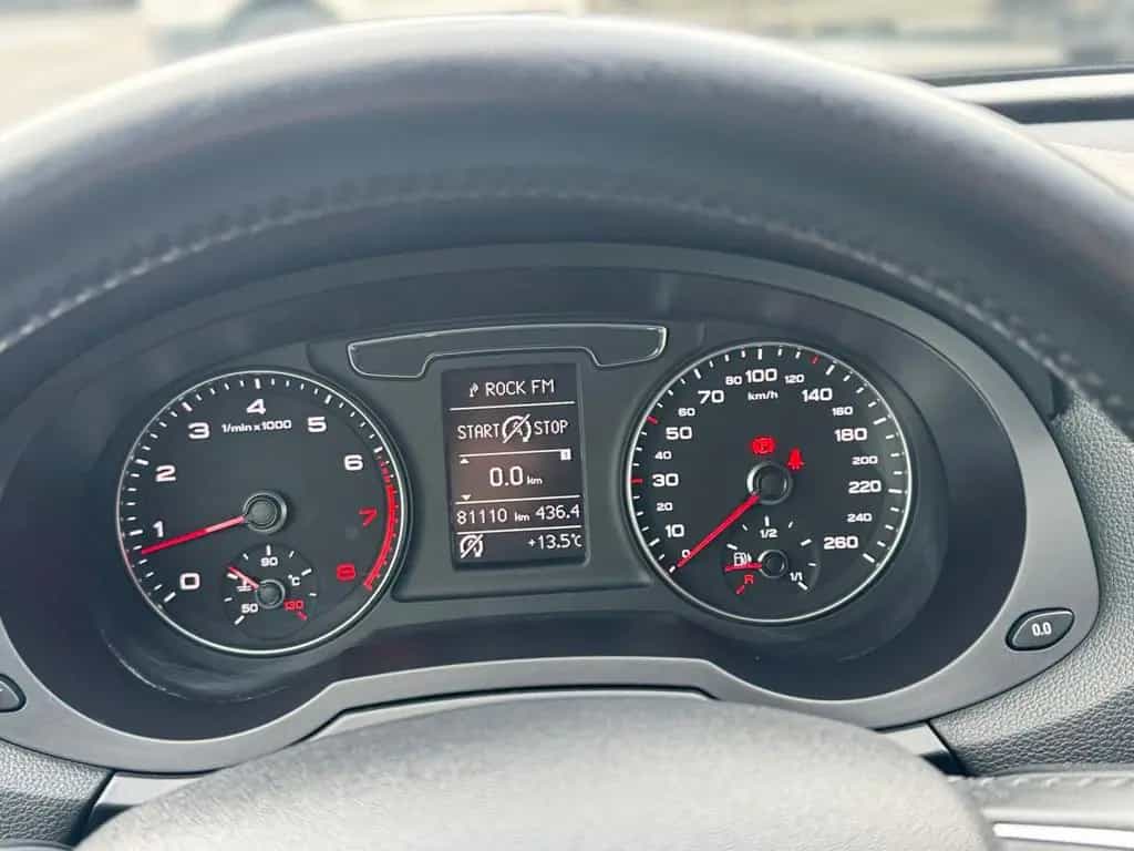 Audi Q3 1.4TFSI COD LED AHK KAM SHZ GRA PDC 08/2015-photo-10