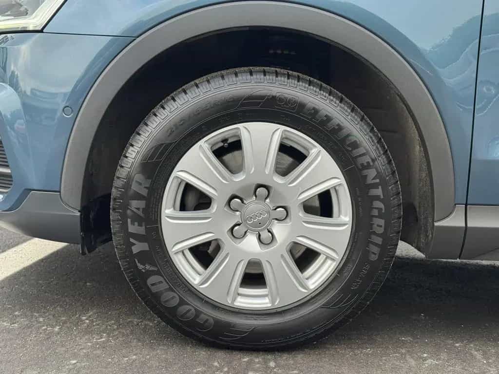 Audi Q3 1.4TFSI COD LED AHK KAM SHZ GRA PDC 08/2015-photo-3