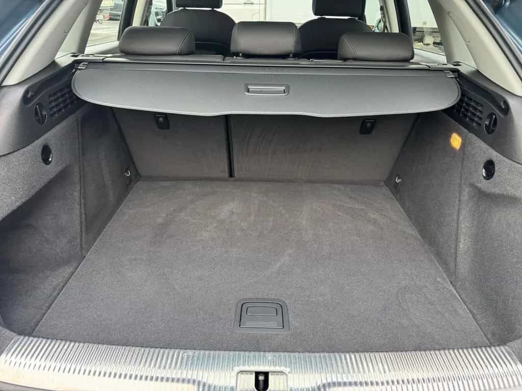 Audi Q3 1.4TFSI COD LED AHK KAM SHZ GRA PDC 08/2015-photo-6