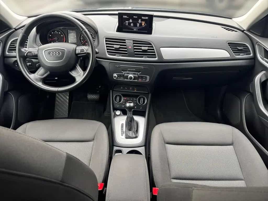Audi Q3 1.4TFSI COD LED AHK KAM SHZ GRA PDC 08/2015-photo-8
