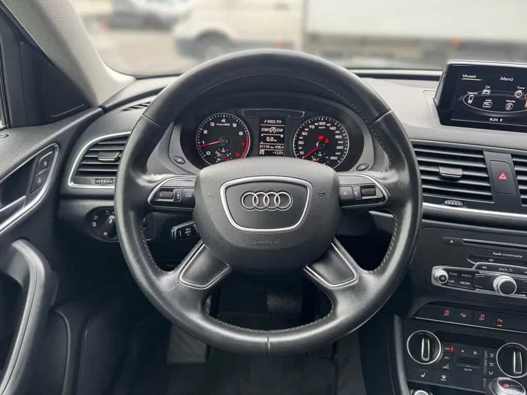 Audi Q3 1.4TFSI COD LED AHK KAM SHZ GRA PDC 08/2015-photo-9