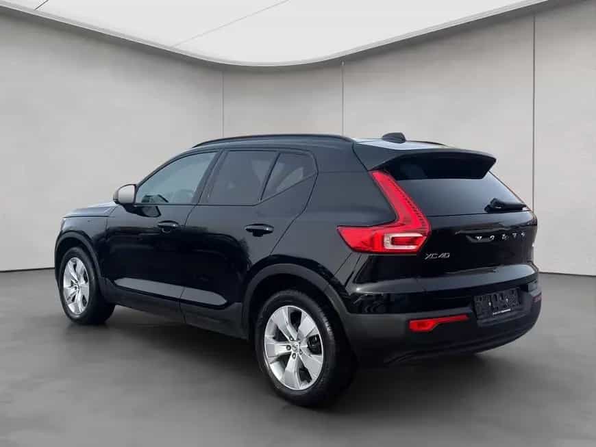 Volvo XC40 T2 Momentum-Core Navi LED Kamera PDCv+h 1.H 02/2022-photo-2
